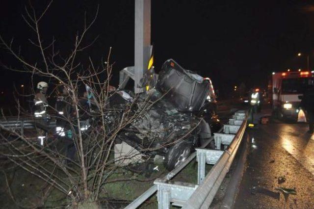 İki Kardeş Trafik Kazasında Hayatını Kaybetti