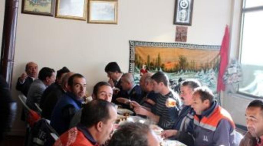 Tur Yay Der Asfalt Personeline Sabah Kahvaltısı Verdi