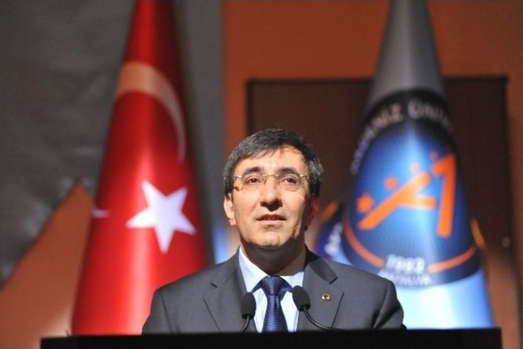 Bakan Yılmaz Antalya&rsquo;da