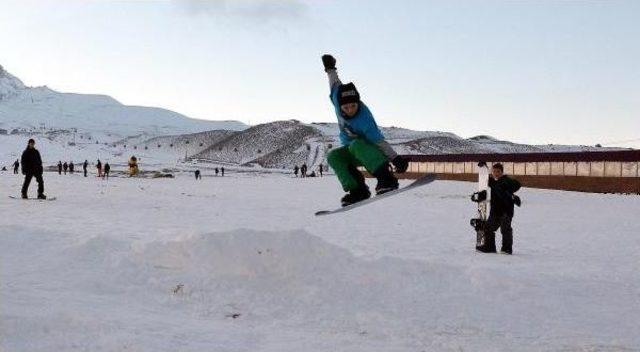 Erciyes Kayak Merkezi Yılbaşında Meşalelerle Aydınlanacak