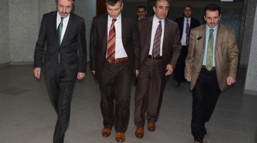 Ak Parti Erzurum Milletvekili Yavilioğlu&rsquo;ndan Cumhuriyet Başsavcısı &Ccedil;i&ccedil;ekli İle B&ouml;lge İdare Mahkemesi Başkanı Kahraman&rsquo;a Nezaket Ziyareti