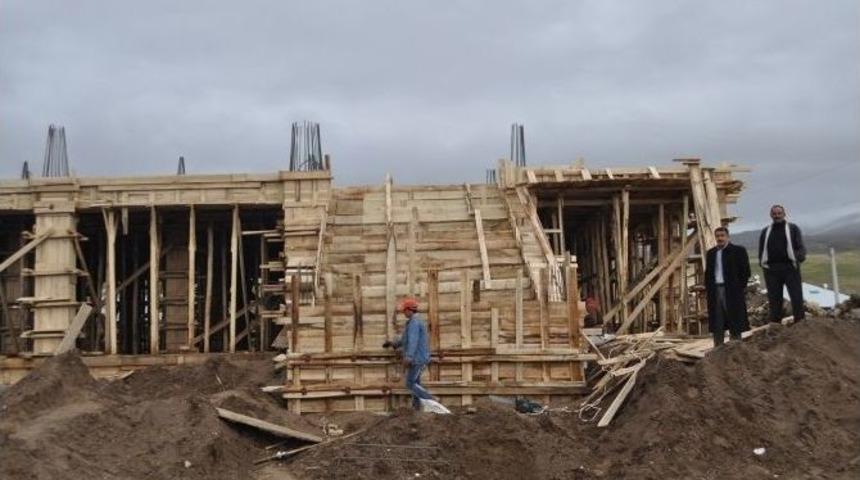 Aydınlar Beldesinde Cami İnşaatı Devam Ediyor