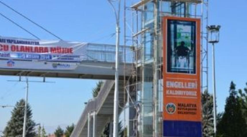 &Uuml;st Ge&ccedil;itlere Asans&ouml;r Yapılıyor