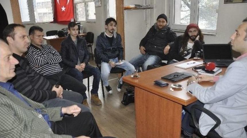 Kgd&rsquo;nin &ldquo;bilgi Paylaşımı&rdquo; Toplantısında Gazeteciliğin P&uuml;f Noktaları Anlatıldı