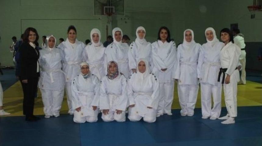 Judocu Anneler Takımı