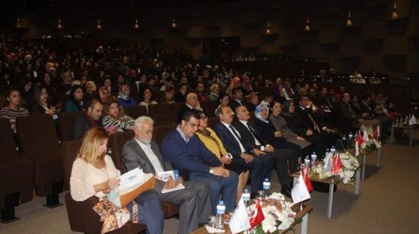 Hk&uuml;&rsquo;de &ldquo;psikoloji G&uuml;ndemi 4&rdquo; Sempozyumunda &ldquo;bağımlılıklar&rdquo; Ele Alındı