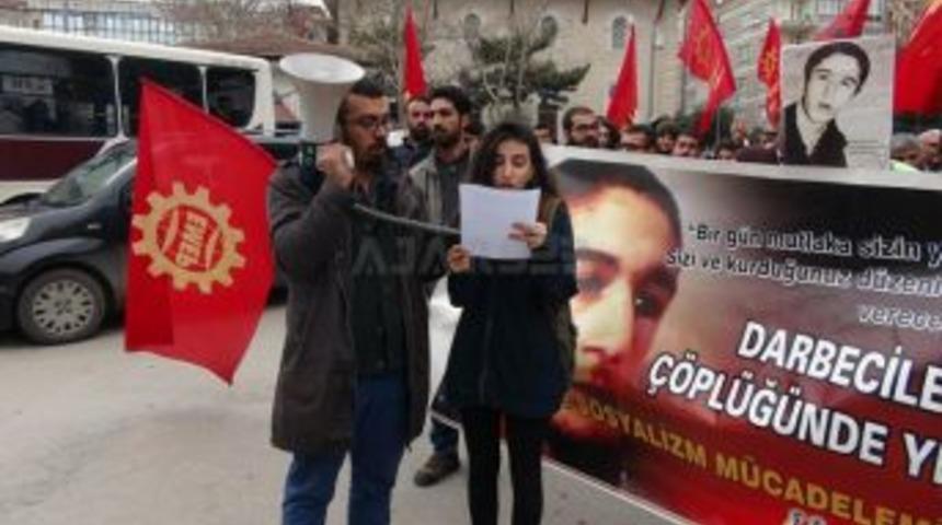 Emek Gen&ccedil;liği Erdal Eren&rsquo;i andı