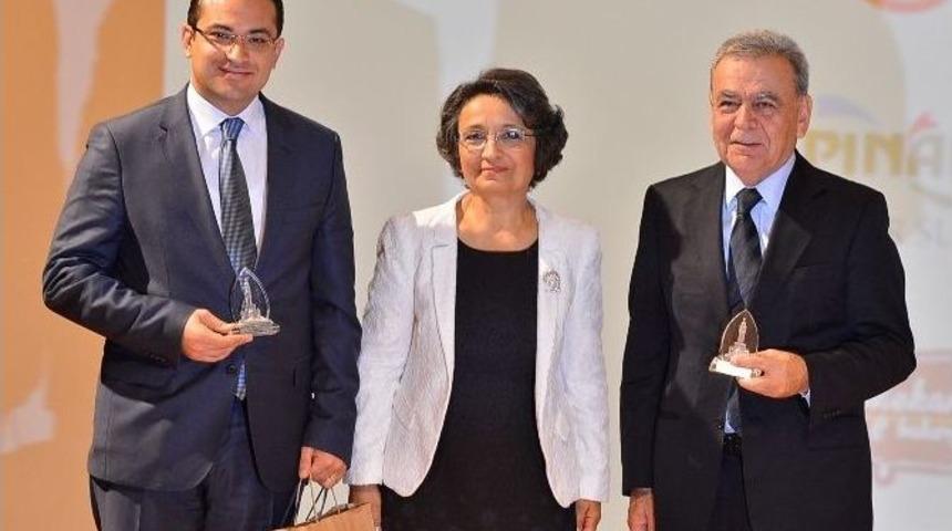 &rsquo;&rsquo;marka Şehir İzmir&rsquo;&rsquo; Sempozyumu Ege &Uuml;niversitesi&rsquo;nde Yapıldı