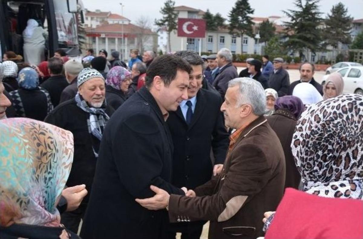 Boz&uuml;y&uuml;k&rsquo;ten 38 Kişilik Umre Kafilesi Uğurlandı