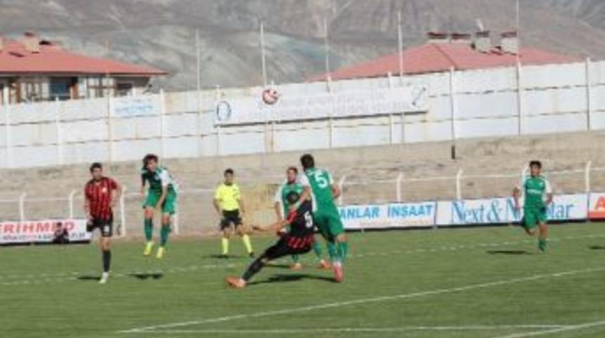 Erzincan Refahiye Spor Kendi Sahasında 2-0 Mağlup Oldu