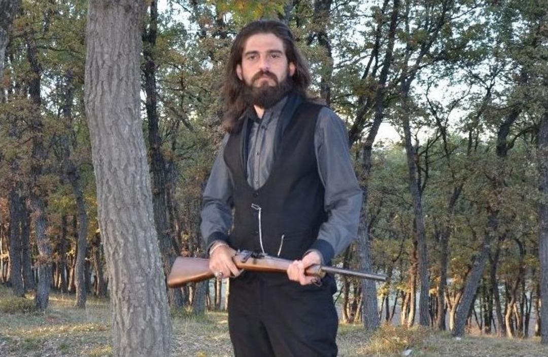 Hekimoğlu&rsquo;nun Torunu: "deliderviş"