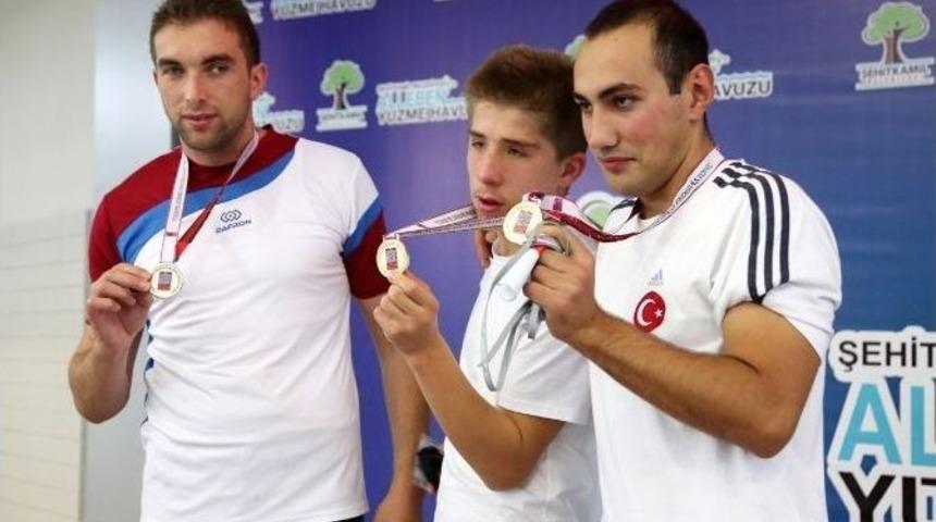 Kulaçlar Zafere, Madalyalar Yenimahalle’ye