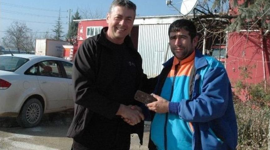 İngiliz&rsquo;i Duygulandıran D&uuml;r&uuml;stl&uuml;k