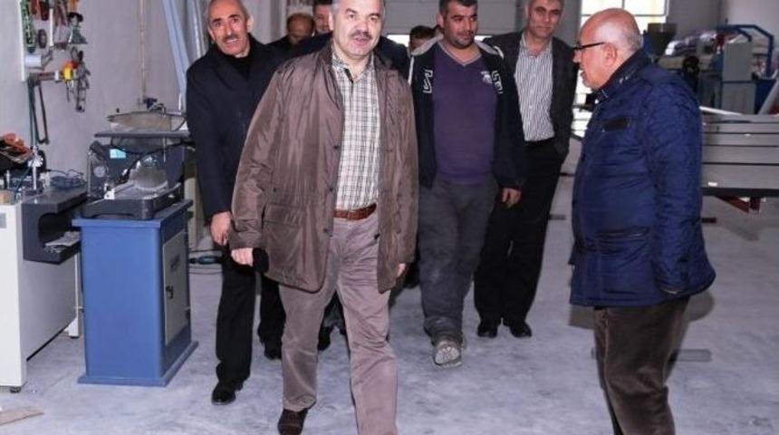 Başkan &Ccedil;elik&rsquo;ten Mobilya Kent&rsquo;te İlk &rsquo;hayırlı Olsun&rsquo;