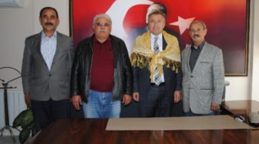 Anadolu Y&ouml;r&uuml;kleri Başkanı &Ouml;zt&uuml;rk, Başkan Savaş&rsquo;ı Ziyaret Etti