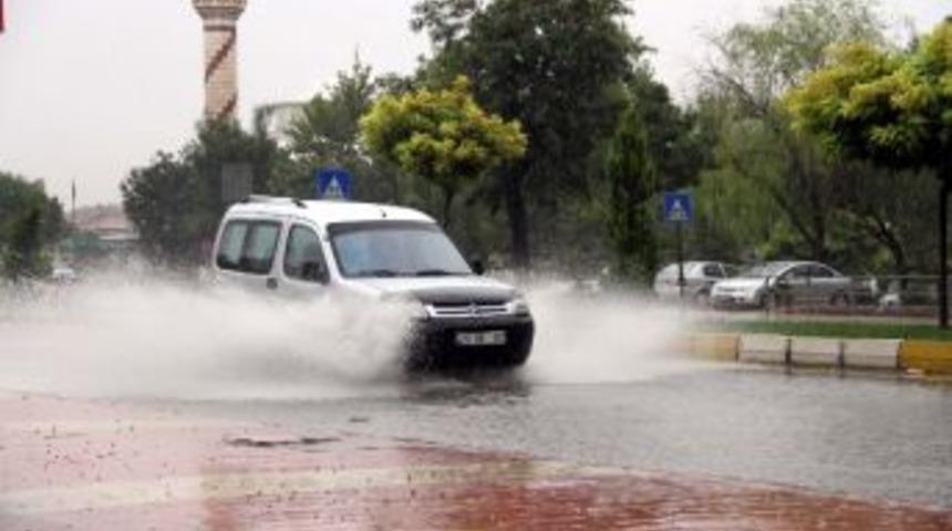 Uşak&rsquo;ta Havalar Soğuyor Ve Yağış Geliyor