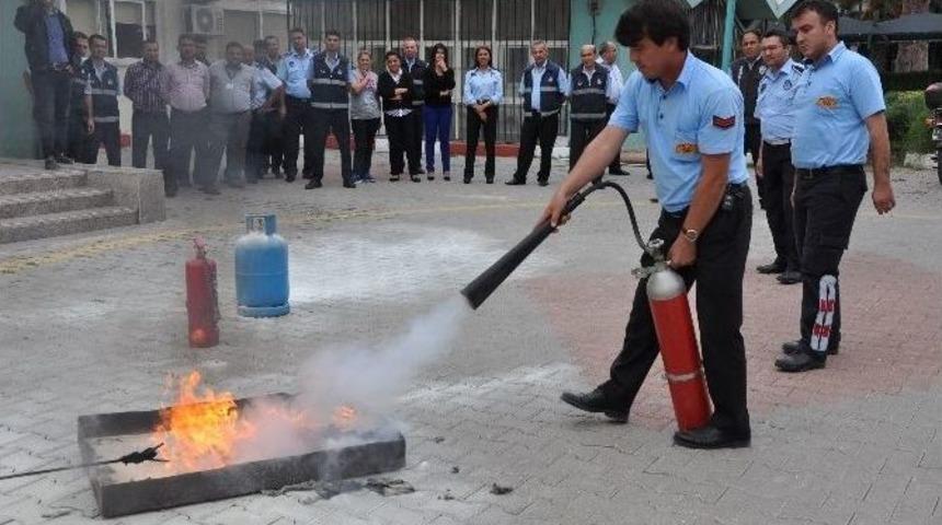 Belediye Personeline Yangın S&ouml;nd&uuml;rme Eğitimi