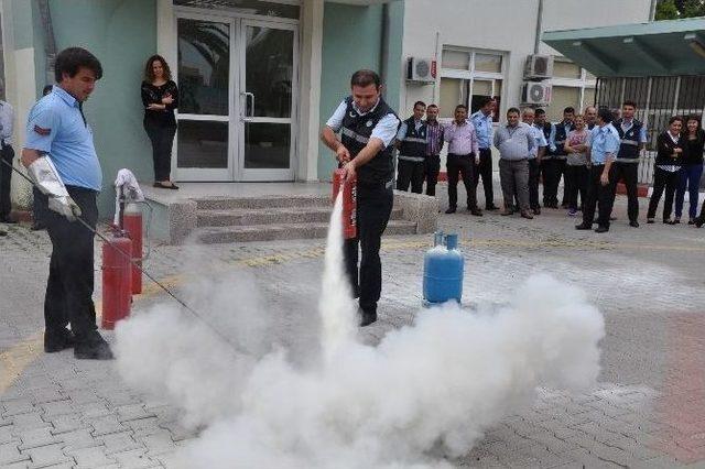 Belediye Personeline Yangın Söndürme Eğitimi