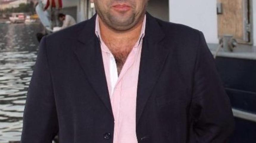 Balık&ccedil;ının &Uuml;zerinden D&uuml;şt&uuml;ğ&uuml; Kayık 60 Mil Uzakta Bulundu