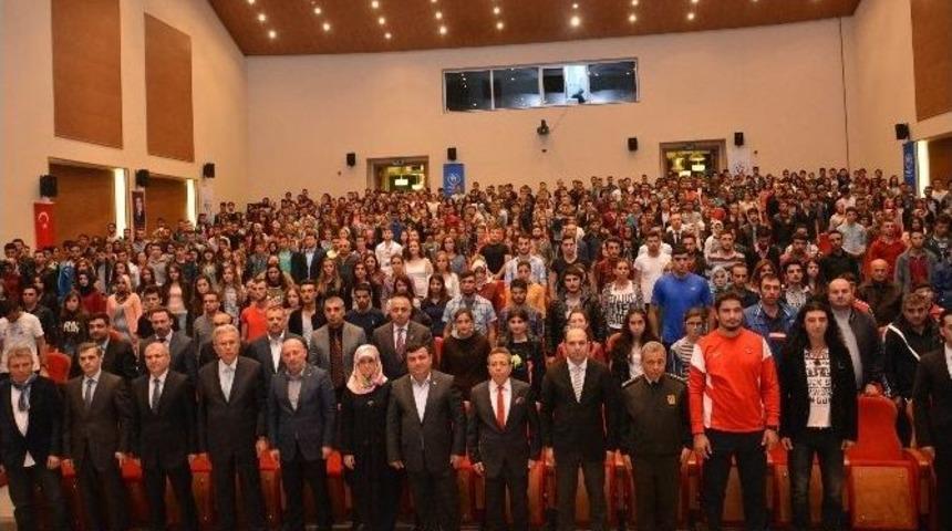 Rıza Kayaalp Ve Uğur Işılak Gen&ccedil;lerle Buluşacak