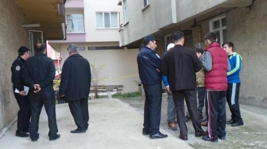 &Ccedil;arşafa Sarılı Yeni Doğmuş Bebek Cesedi Bulundu