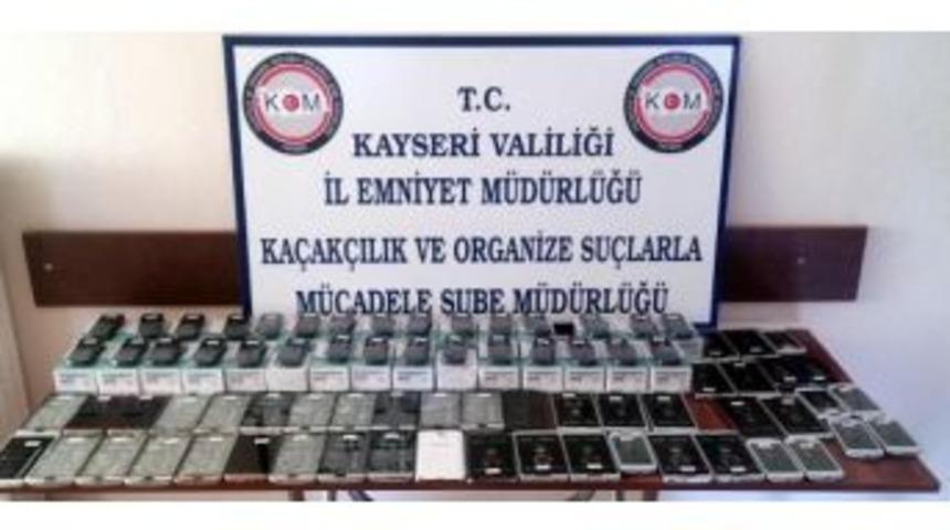Kayseri'de Yolcu Otob&uuml;s&uuml;nde 76 Ka&ccedil;ak Telefon