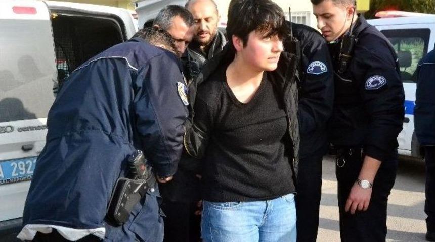 (&ouml;zel Haber) G&ouml;zaltına Alınan Eylemci İle Polis Arasında Kelep&ccedil;e Polemiği