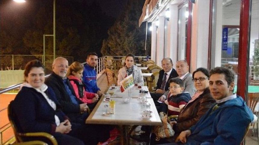 İş Adamları Korta İndi