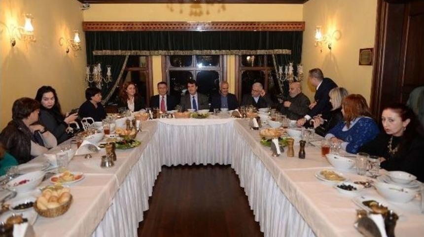 D&uuml;ndar, Bulgaristanlı Gazetecilere Projelerini Anlattı