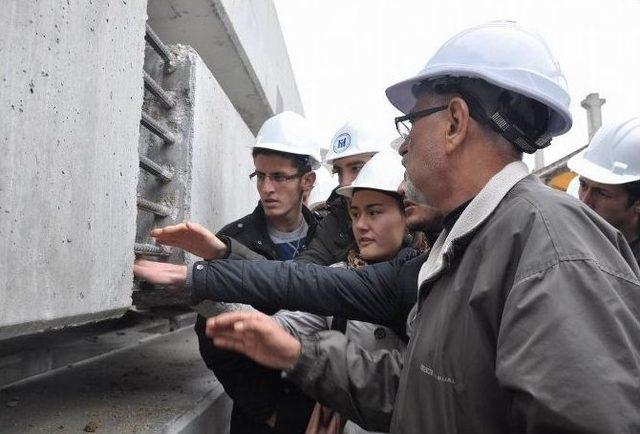 Genç Mühendisler Sinta Beton Ve Çelik Tesislerini Gezdi