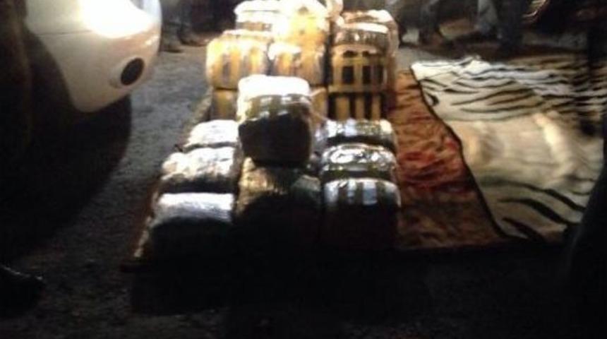 Park Halindeki Cipte 119 Kilogram Esrar Ele Ge&ccedil;irildi