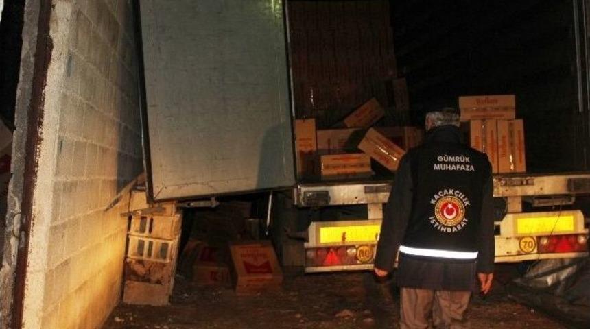 G&uuml;mr&uuml;k Muhafaza Ekipleri 627 Bin 100 Paket Ka&ccedil;ak Sigara Ele Ge&ccedil;irdi