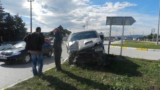 Düzce’de Trafik Kazası 3 Yaralı