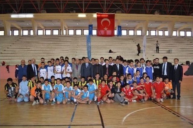 Futsal Turnuvasında Kupalar Sahiplerini Buldu