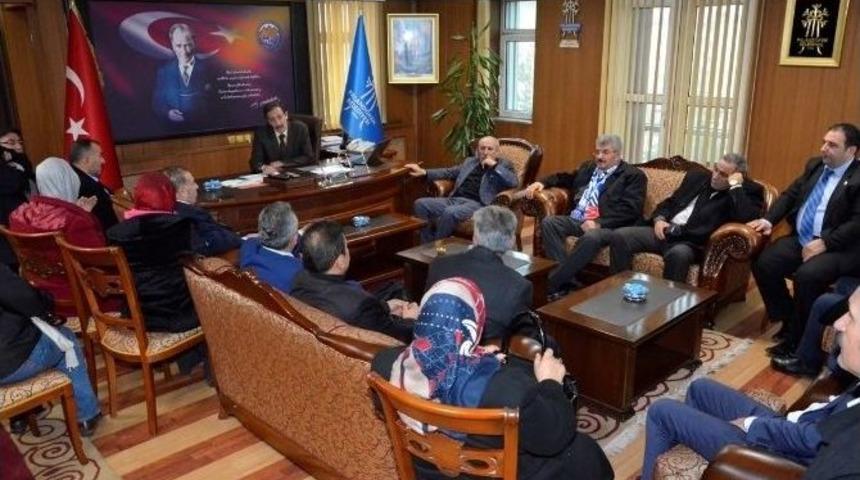 Gurbetteki Erzurumlular Başkan Bulutları Ziyaret Etti