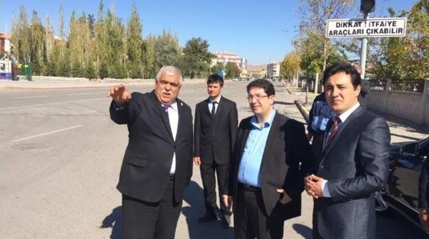 Aksaray&rsquo;da Kavşak Ve Ref&uuml;j &Ccedil;alışmaları Devam Ediyor