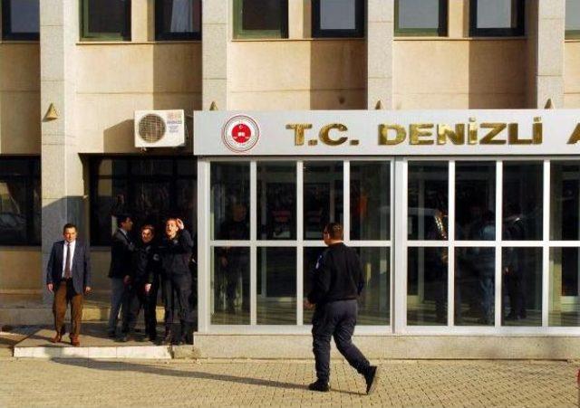 Bomba İhbarı Denizli'de Adliye Binası Boşalttırdı