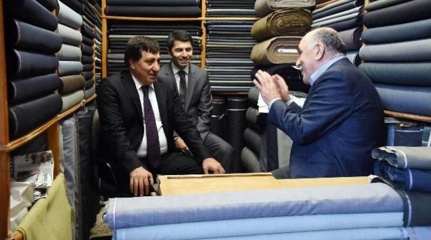 Vali K&uuml;&ccedil;&uuml;k, Balıklıg&ouml;l Esnafını Ziyaret Etti