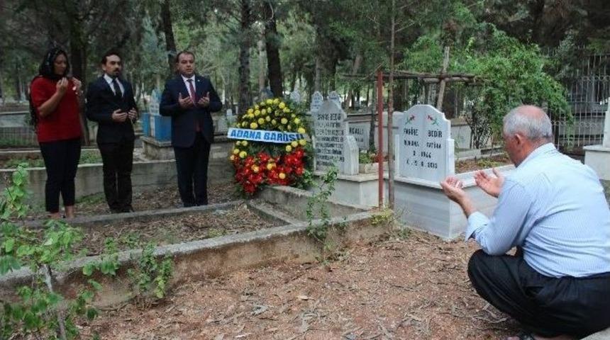 Avukat Savaş Bedir Mezarı Başında Anıldı
