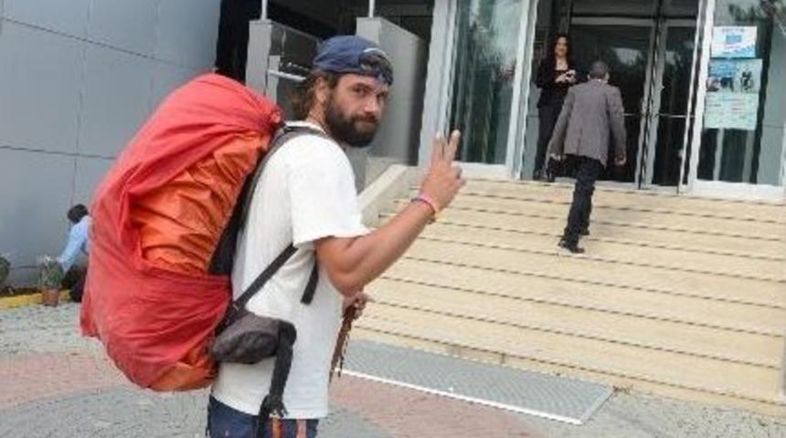 D&uuml;nya Barışı İ&ccedil;in Y&uuml;r&uuml;yen İgnacio, Beylikd&uuml;z&uuml;&rsquo;n&uuml; Ziyaret Etti