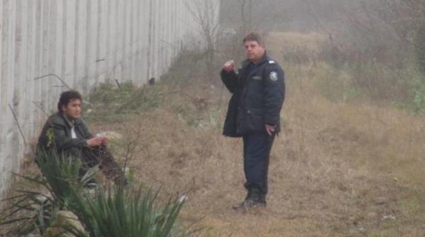 Kapıkule'de Sınırı Yaya Ge&ccedil;meye &Ccedil;alışan Suriyeli Yakalandı