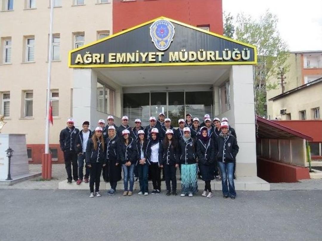 Ağrılı &Ouml;ğrenciler Ankara&rsquo;yı Gezdi