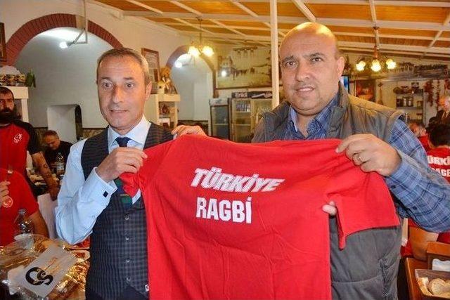 Ragbi Milli Takımı’na, Şampiyona Öncesi Tarihi Tava Ciğer Desteği