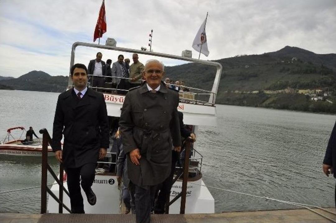 Ayvacık&rsquo;a Turizm Yolu