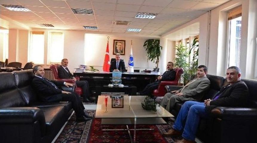 Rekt&ouml;r Elmas&rsquo;a Hayırlı Olsun Ziyaretleri S&uuml;r&uuml;yor