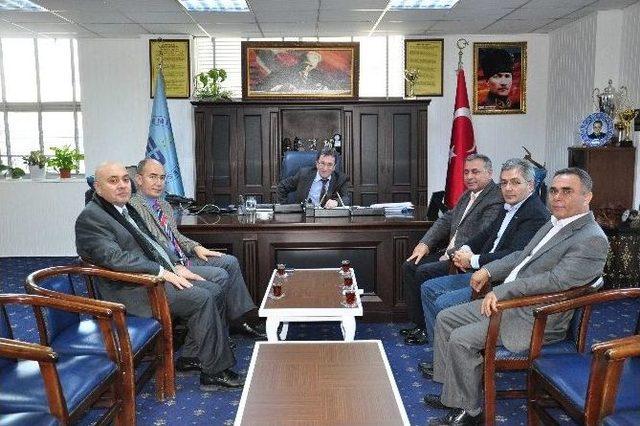 Ayvalık Kaymakamı Nazlı&rsquo;dan Başkan Saka&rsquo;ya Ziyaret 1