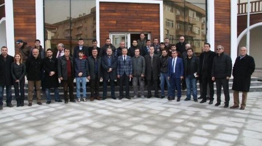 Başkan Dişli, İmam Hatip Ortaokulu&rsquo;nu Basın Mensuplarıyla Gezerek Okulla İlgili Bilgi Verdi