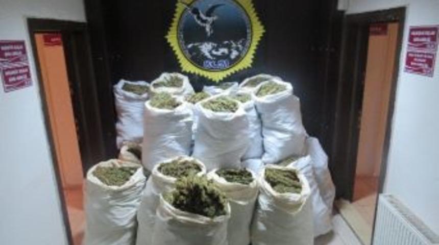 Su Tankerinde 396 Kilo Esrar Ele Ge&ccedil;irildi