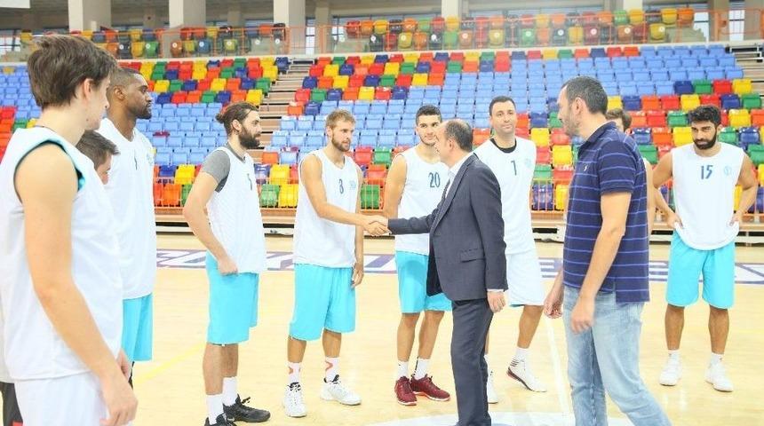 Başkan Altay’dan Basketbol Takımına Ziyaret