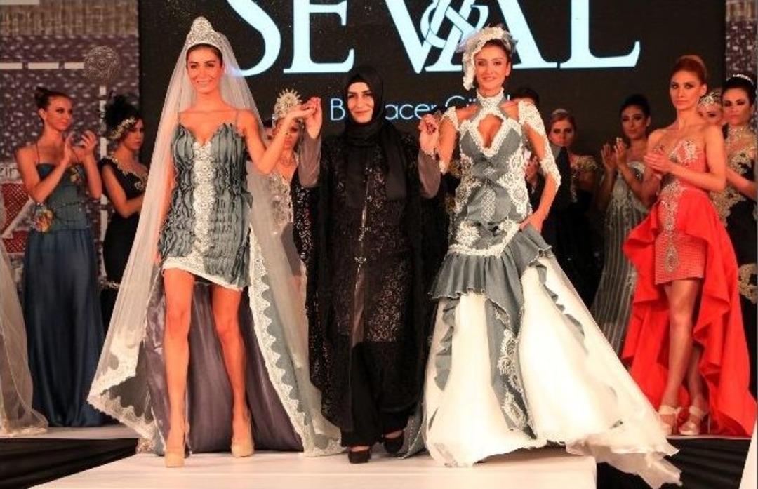 Amerikan Rahatlığı &lsquo;kot&rsquo; Osmanlı Fig&uuml;rleri İle Buluştu